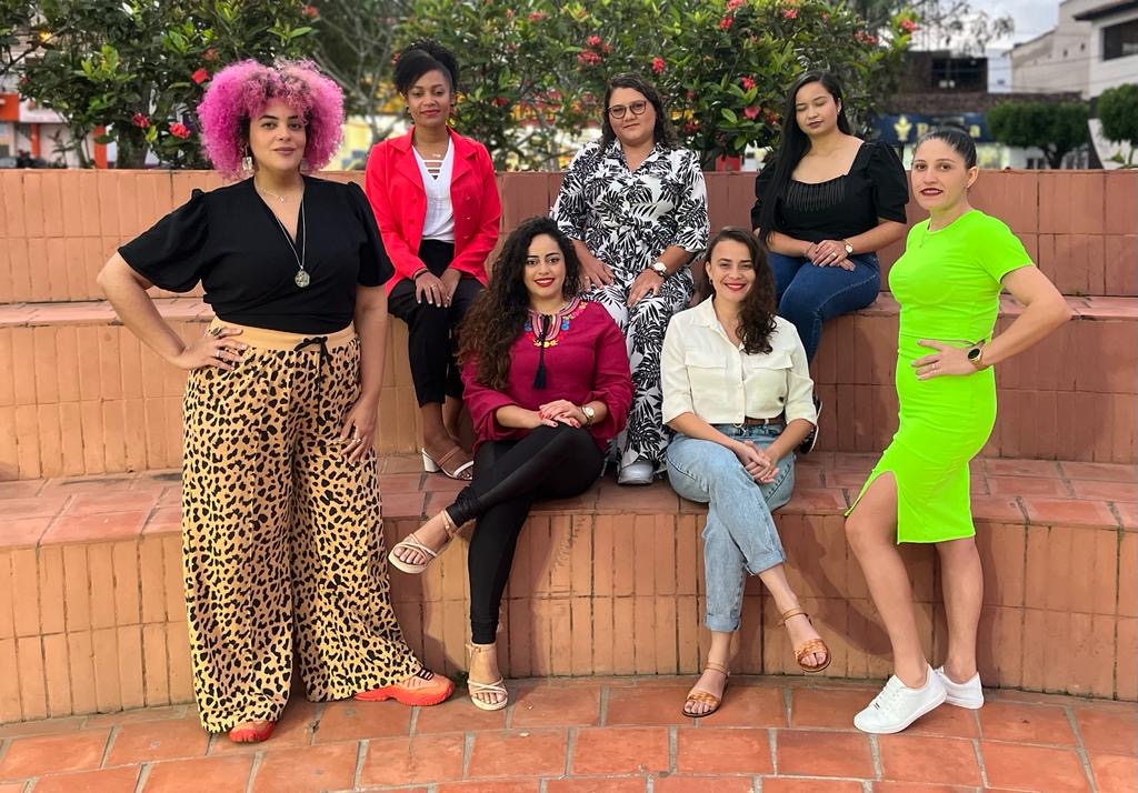 grupo de mulheres cineastas e artistas
