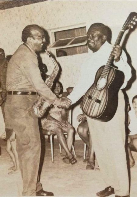 Moacir Santos e o amigo Edézio Alves Moacir Santos e o amigo Edézio Alves